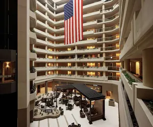 Photo 2 - Embassy Suites by Hilton Crystal City National Airport