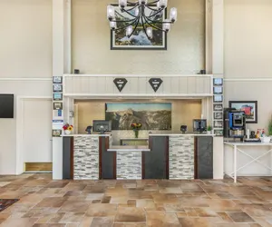 Photo 5 - Best Western Plus Sonora Oaks Hotel & Conference Center