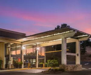 Photo 2 - Best Western Plus Sonora Oaks Hotel & Conference Center