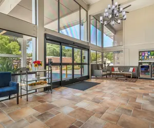 Photo 3 - Best Western Plus Sonora Oaks Hotel & Conference Center