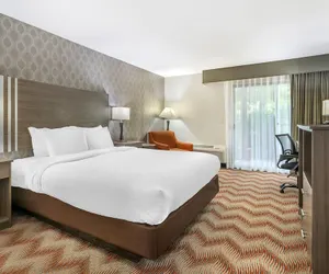 Photo 2 - Best Western Plus Sonora Oaks Hotel & Conference Center