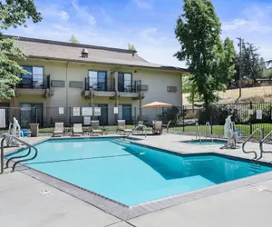 Photo 2 - Best Western Plus Sonora Oaks Hotel & Conference Center