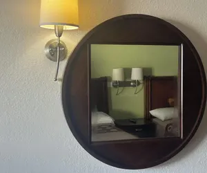 Photo 5 - OYO Capitol Inn