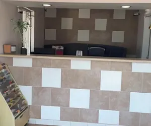 Photo 4 - OYO Capitol Inn