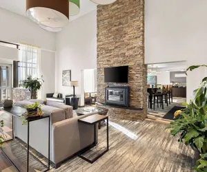 Photo 3 - Best Western Luxbury Inn Fort Wayne