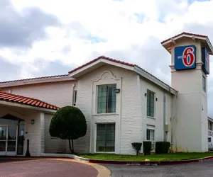 Photo 2 - Motel 6 Euless, TX - DFW West