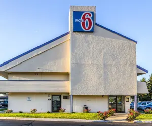 Photo 2 - Motel 6 Grove City, OH