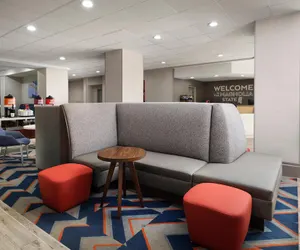 Photo 2 - Hampton Inn Meridian