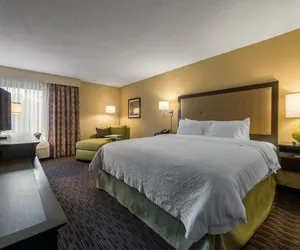 Photo 2 - Hampton Inn Meridian