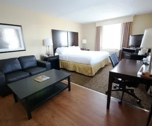 Photo 3 - Holiday Inn Express Philadelphia - Penns Landing by IHG