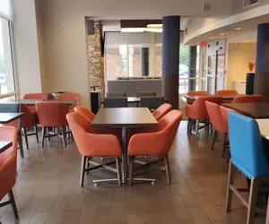 Photo 3 - Holiday Inn Express Philadelphia - Penns Landing by IHG