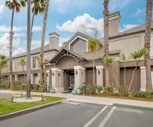 Photo 2 - Sonesta ES Suites Torrance Redondo Beach