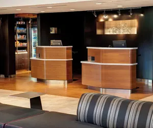 Photo 4 - Courtyard by Marriott Chicago Oakbrook Terrace