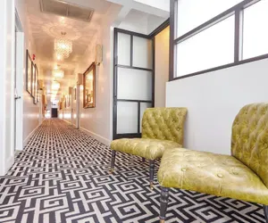 Photo 3 - The Crescent Hotel Beverly Hills, Sonder by Marriott Bonvoy