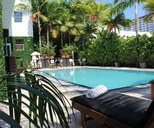 Photo 2 - San Juan Hotel