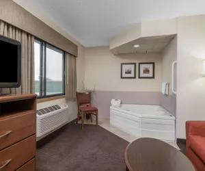 Photo 4 - AmericInn by Wyndham Worthington