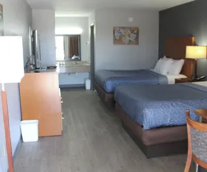 Photo 4 - Econo Lodge