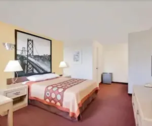 Photo 5 - Super 8 by Wyndham Bishop