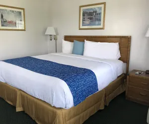 Photo 4 - Travelodge by Wyndham Cape Cod Area