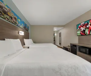 Photo 2 - Red Roof PLUS+ & Suites Virginia Beach – Seaside