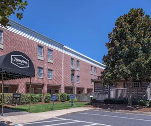 Photo 2 - Hampton Inn Lexington-Historic District