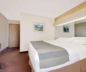 Photo 4 - Microtel Inn & Suites by Wyndham Joplin