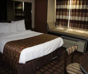 Photo 5 - Microtel Inn & Suites by Wyndham North Canton