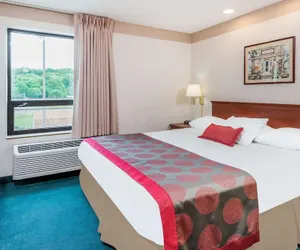 Photo 5 - Ramada by Wyndham Strasburg Dover