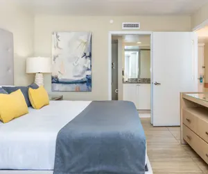 Photo 4 - DiamondHead Beach Resort