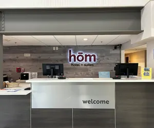 Photo 4 - HOM Hotel Gainesville, SureStay Collection by Best Western