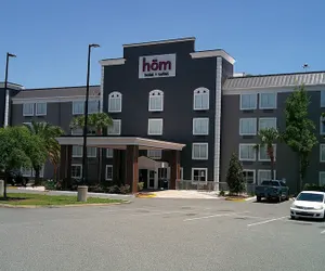 Photo 2 - HOM Hotel Gainesville, SureStay Collection by Best Western