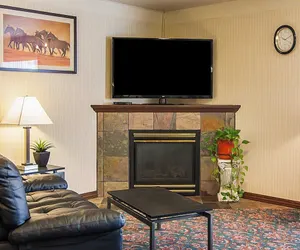 Photo 4 - Quality Inn