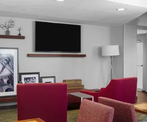 Photo 3 - Hampton Inn Orlando/Lake Buena Vista