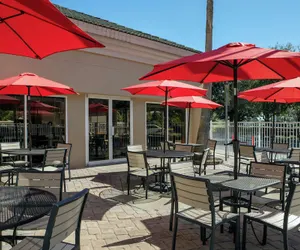 Photo 2 - Hampton Inn Orlando/Lake Buena Vista