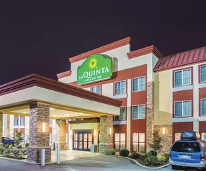 Photo 2 - La Quinta Inn & Suites by Wyndham O'Fallon, IL - St. Louis