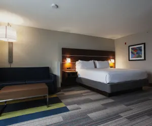 Photo 4 - Holiday Inn Express & Suites Atlanta N-Perimeter Mall Area