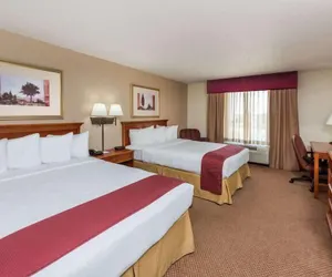 Photo 3 - Seasons Inn & Suites Highland