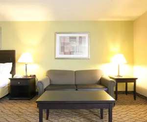 Photo 2 - Holiday Inn Express & Suites Chicago-Libertyville