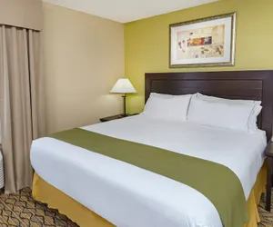 Photo 4 - Holiday Inn Express & Suites Chicago-Libertyville