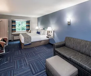 Photo 5 - Microtel Inn & Suites by Wyndham Greenville / Woodruff Rd