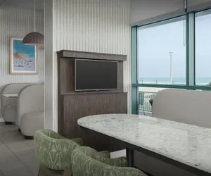 Photo 4 - Courtyard Virginia Beach Oceanfront/South