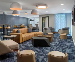 Photo 2 - Courtyard by Marriott Frederick