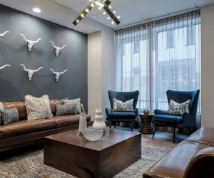 Photo 3 - Courtyard by Marriott Fort Worth Downtown/Blackstone