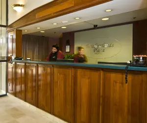 Photo 3 - Meadowlands Plaza Hotel