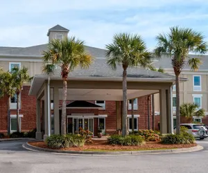 Photo 2 - Comfort Inn & Suites Patriots Point