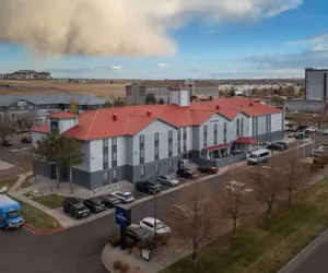 Photo 2 - AmericInn by Wyndham Denver Airport