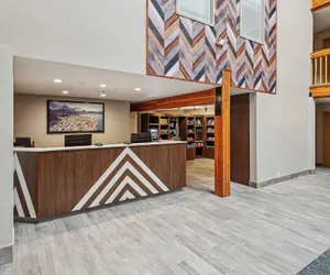 Photo 3 - Hotel Edgewater