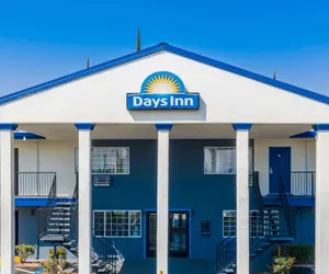 Photo 2 - Days Inn by Wyndham Red Bluff