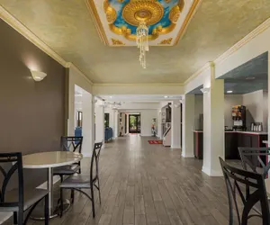 Photo 4 - Econo Lodge Inn & Suites Diamondhead