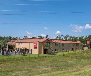 Photo 2 - Econo Lodge Inn & Suites Diamondhead